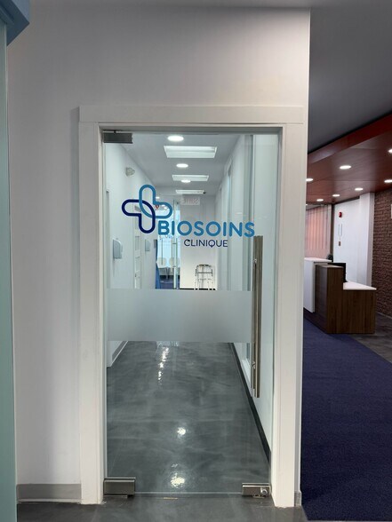 More Photos Of 3858-3870 Notre-Dame, Laval Office For Sale