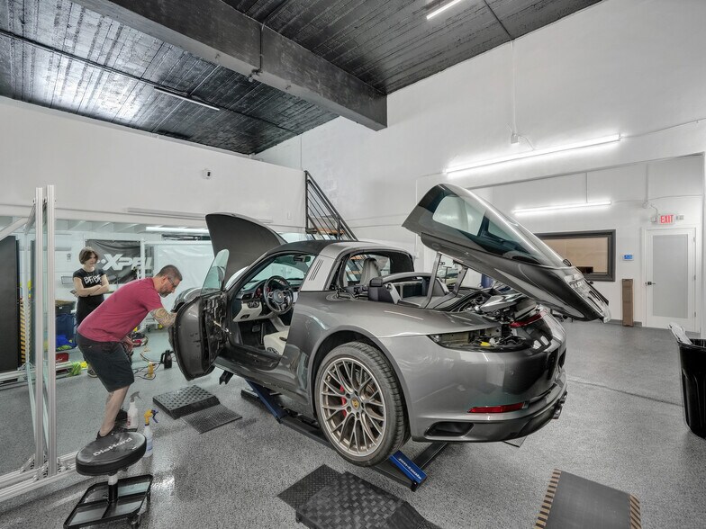 More Photos Of 15-21 NW 9th Ave, Fort Lauderdale Warehouse For Sale