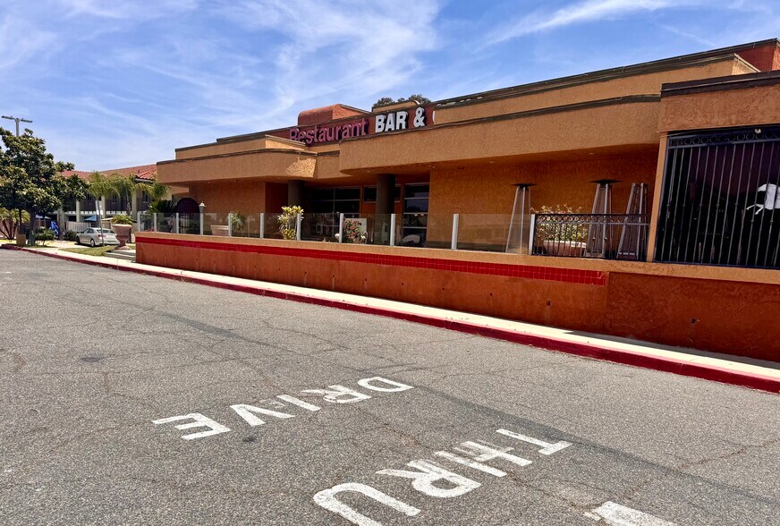 More Photos Of 29000 Old Town Front St, Temecula General Retail For Sale