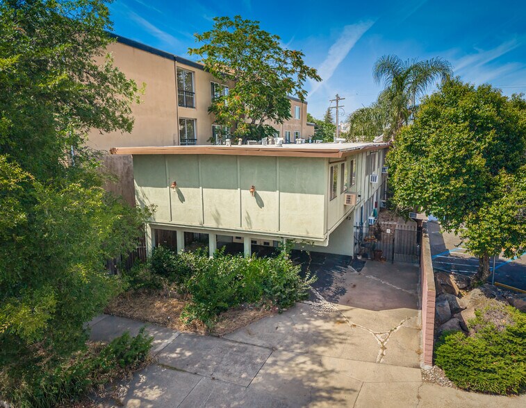 More Photos Of 2823 U St, Sacramento Apartments For Sale