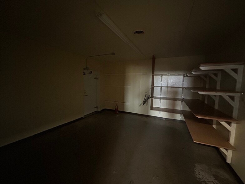 More Photos Of 201 W Highway 30, Toledo General Retail For Sale