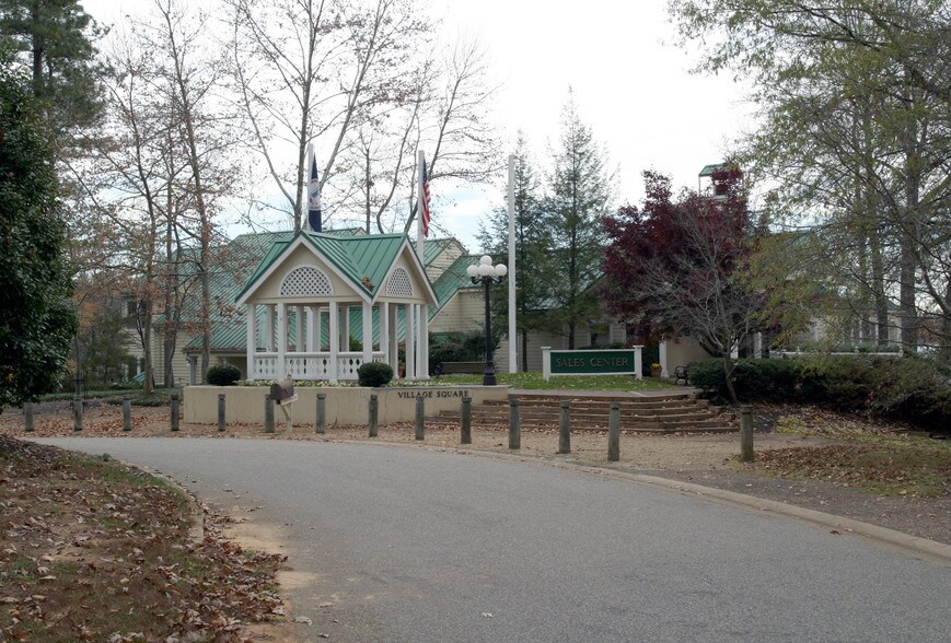 Primary Photo Of 14700-14702 Village Square Pl, Midlothian Office For Lease