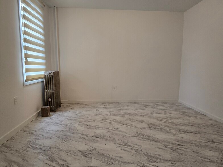 More Photos Of 232 Stuyvesant Ave, Lyndhurst Storefront Retail Residential For Sale