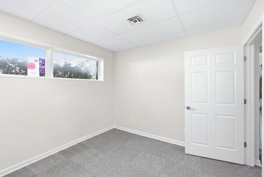 More Photos Of 7132 Main St, Kansas City Office Residential For Sale
