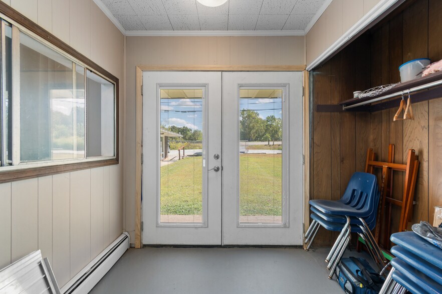 More Photos Of 7000 Manchester Rd, Canal Fulton Office For Sale