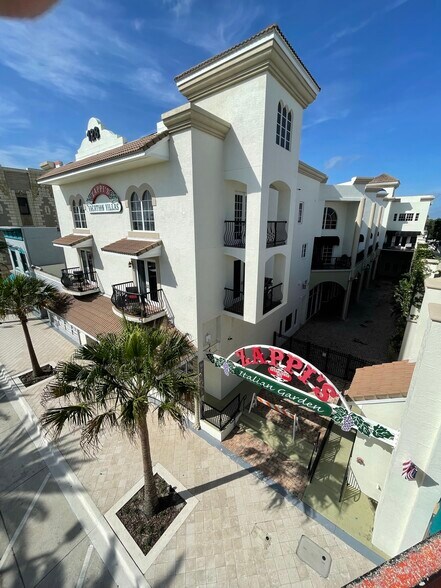 Primary Photo Of 128 S Beach St, Daytona Beach Apartments For Lease