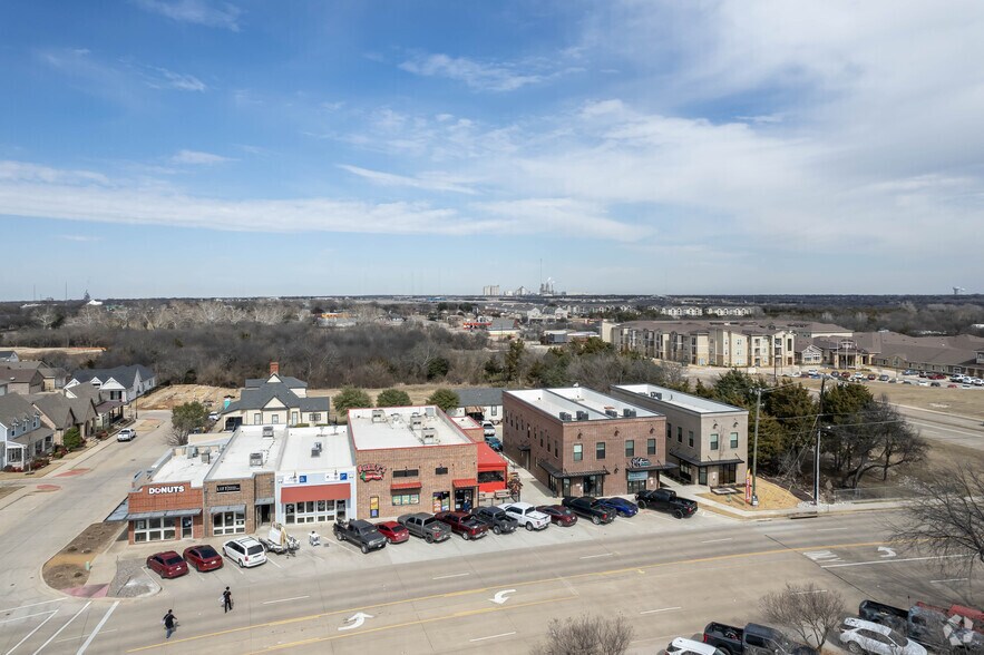 More Photos Of 529-533 George Hopper Rd, Midlothian Storefront Retail Residential For Lease