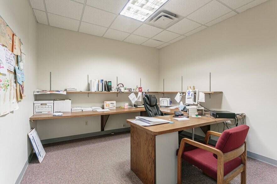 More Photos Of 300 Buell Rd, Rochester Loft Creative Space For Sale