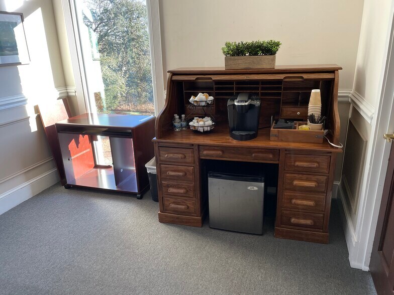More Photos Of 1495 Remount Rd, North Charleston Office Residential For Sale
