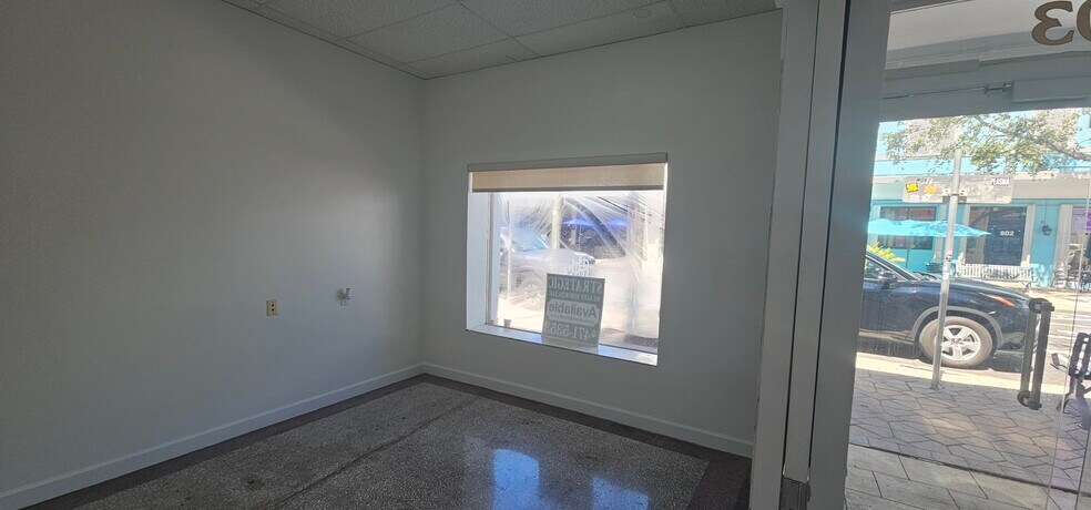 More Photos Of 803 Lake Ave, Lake Worth Storefront For Sale