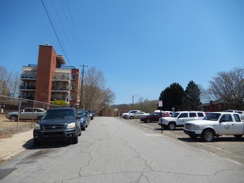 More Photos Of 46 Aston St, Asheville Light Manufacturing For Lease