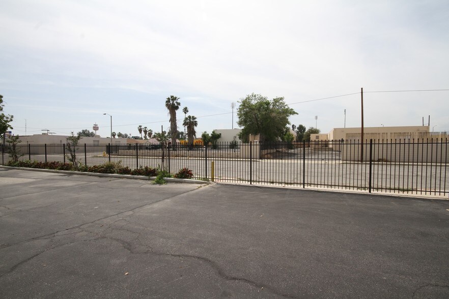 More Photos Of 444 Athol St, San Bernardino Warehouse For Sale