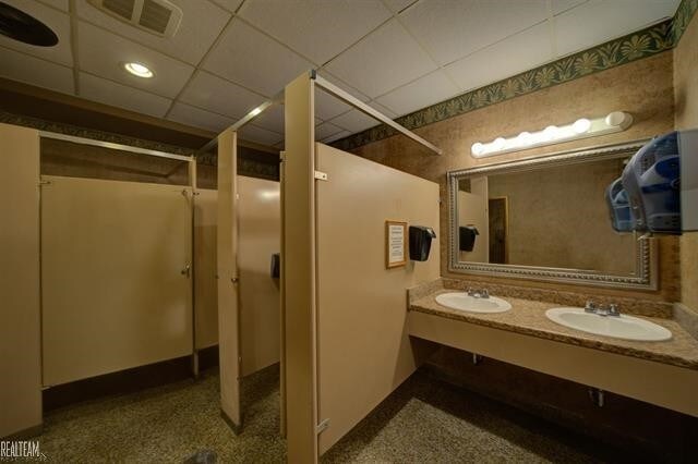 More Photos Of 24611 Gratiot Ave, Eastpointe Freestanding For Sale