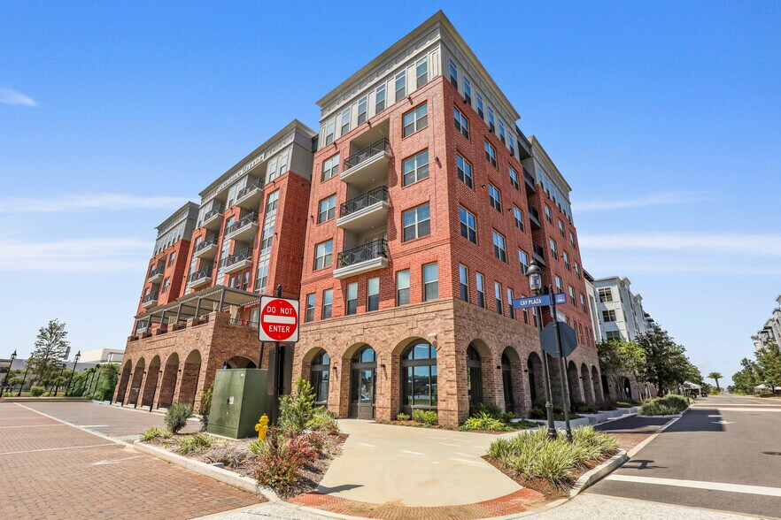 More Photos Of 5 Resort Dr, Savannah Apartments For Lease