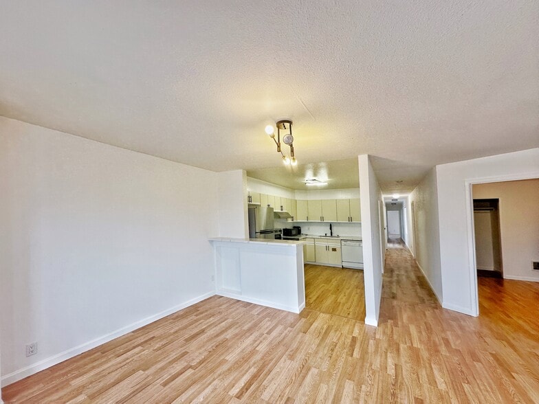 More Photos Of 1927-1929 Taraval St, San Francisco Apartments For Sale