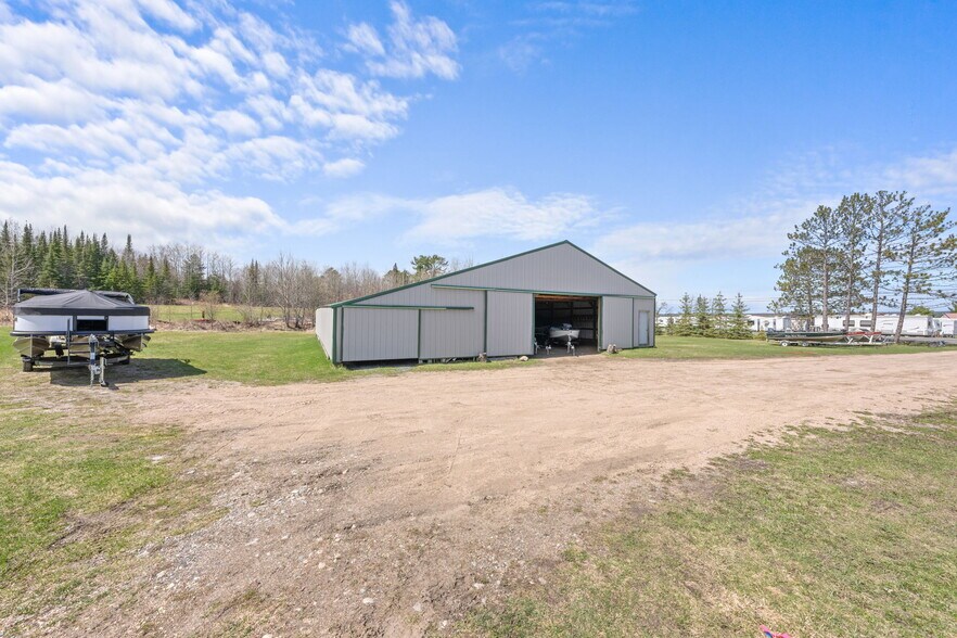 More Photos Of 9978 Gappa Rd, Kabetogama Hotel For Sale