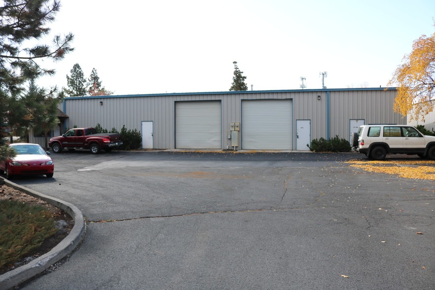 More Photos Of 45 SE Bridgeford Blvd, Bend Warehouse For Lease