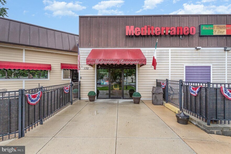 More Photos Of 132 W Main St, Westminster Restaurant For Sale