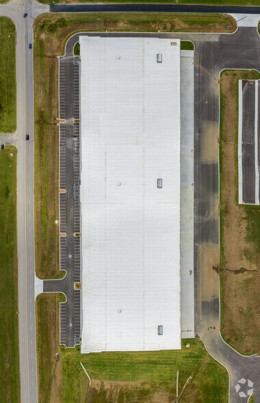 More Photos Of E 76th St N & Whirlpool Dr, Tulsa Unknown For Lease