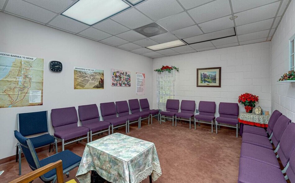 More Photos Of 5370 Ash St, Forest Park Religious Facility For Sale