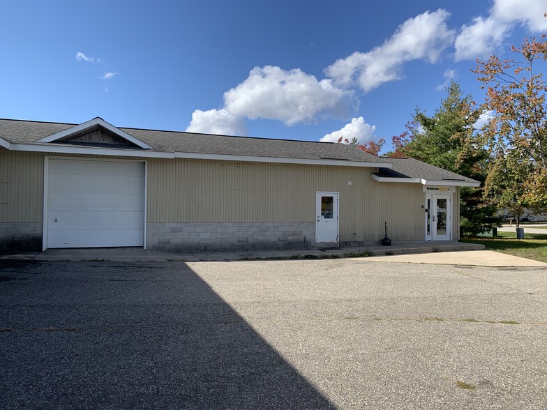 More Photos Of 876 Robinwood Ct, Traverse City Industrial For Sale