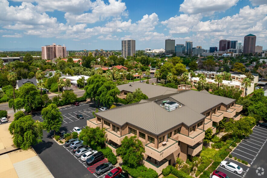 More Photos Of 2025 N 3rd St, Phoenix Unknown For Lease