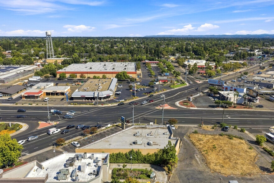 More Photos Of 5044 Madison Ave, Sacramento General Retail For Sale