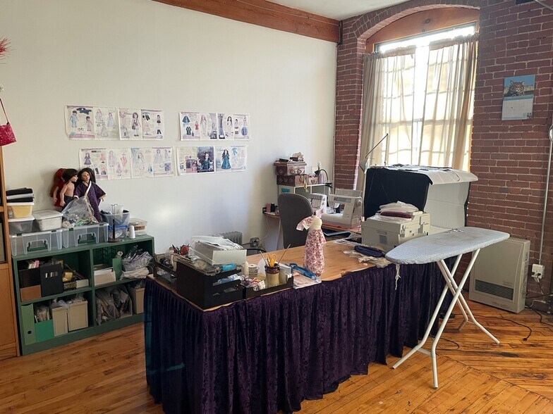 More Photos Of 51-55 Lake St, Nashua Light Manufacturing For Sale