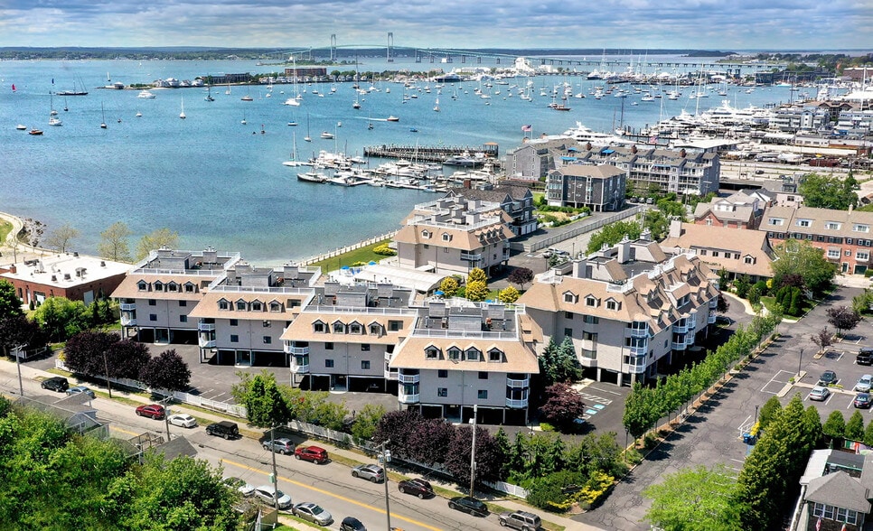 More Photos Of 551 Thames St, Newport Hotel For Sale