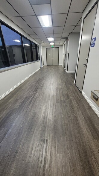 More Photos Of 17742-17750 Sherman Way, Reseda Medical For Lease