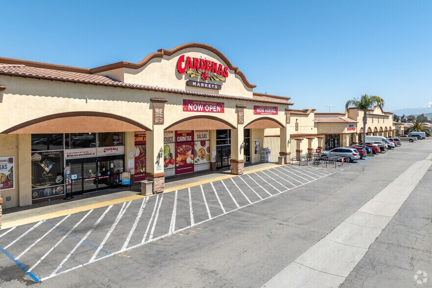Primary Photo Of 402-496 E 4th St, Perris Storefront For Lease