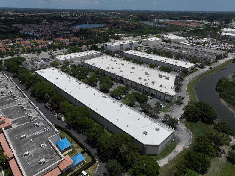 More Photos Of 12062-12090 Miramar Pky, Miramar Light Distribution For Lease