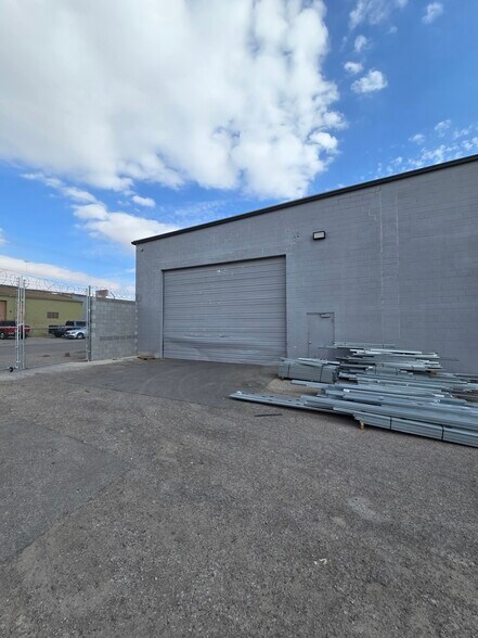 More Photos Of 1041 Eastside Rd, El Paso Warehouse For Sale