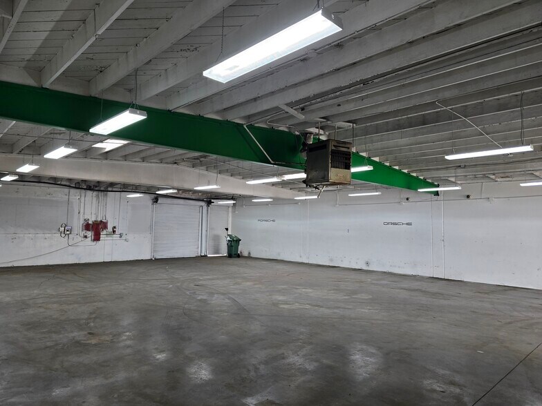 More Photos Of 1050 S La Brea Ave, Inglewood Warehouse For Lease