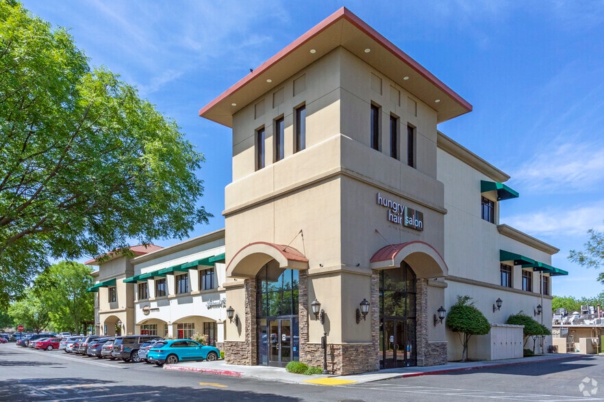 More Photos Of 680 W Shaw Ave, Fresno General Retail For Lease