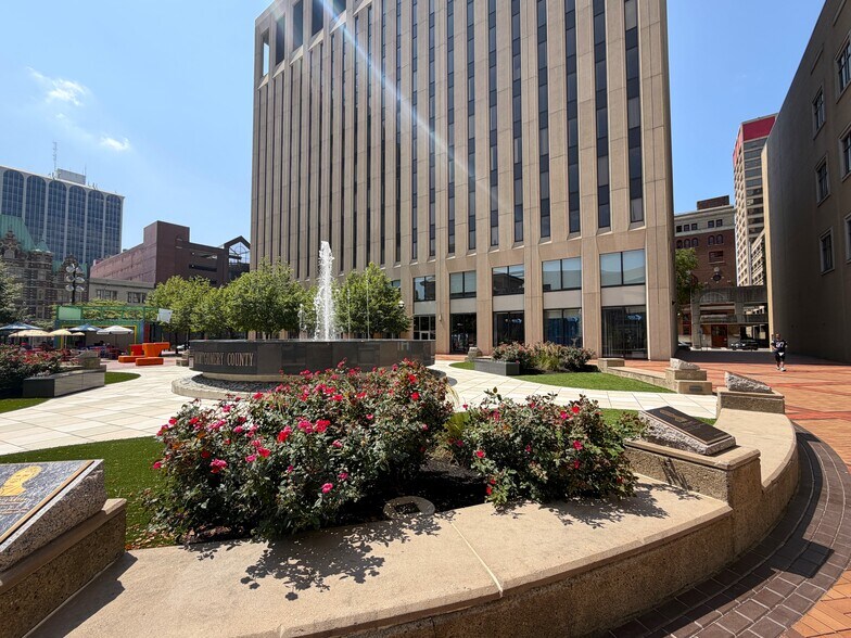 More Photos Of 10 N Ludlow St, Dayton Office For Lease