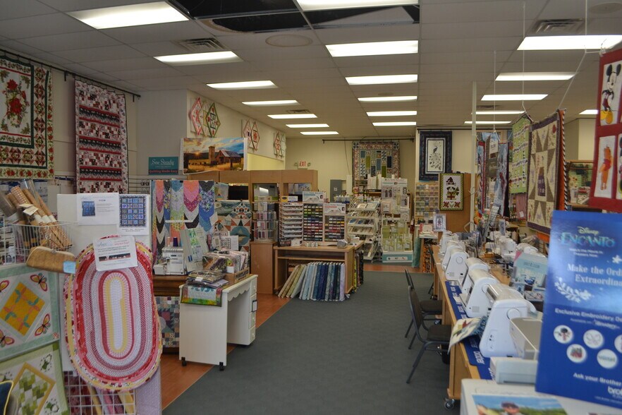 More Photos Of 225675 Rib Mountain Dr, Wausau Storefront For Lease