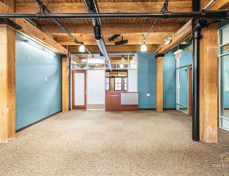 More Photos Of 216 S Jefferson St, Chicago Loft Creative Space For Sale