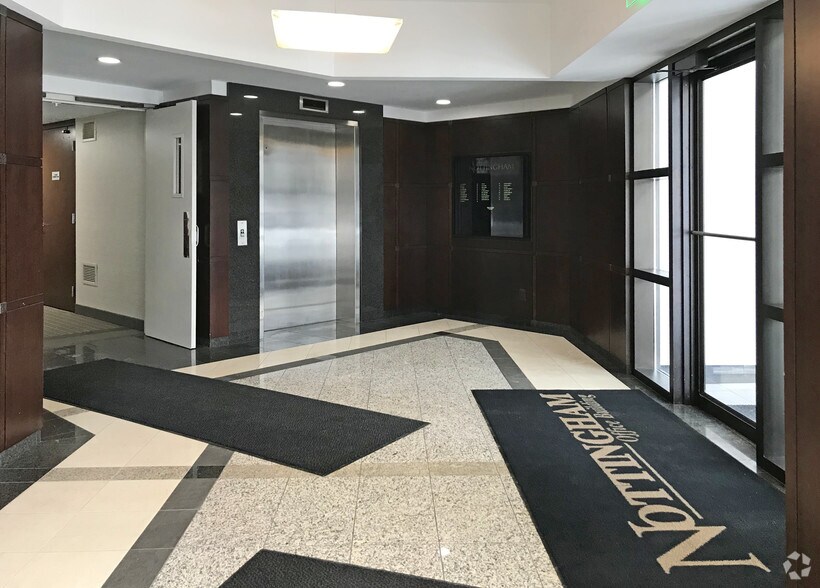 More Photos Of 32300 Northwestern Hwy, Farmington Medical For Lease