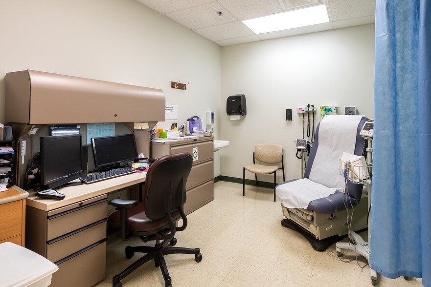More Photos Of 2727 Washington Ave, Saint Louis Medical For Sale
