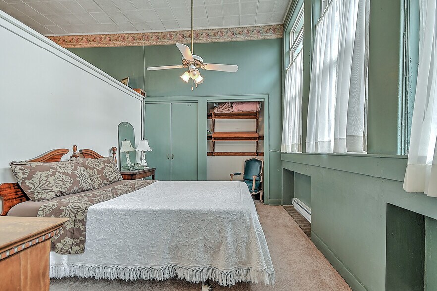 More Photos Of 19407 Bethel Rd, Abingdon Flex For Sale
