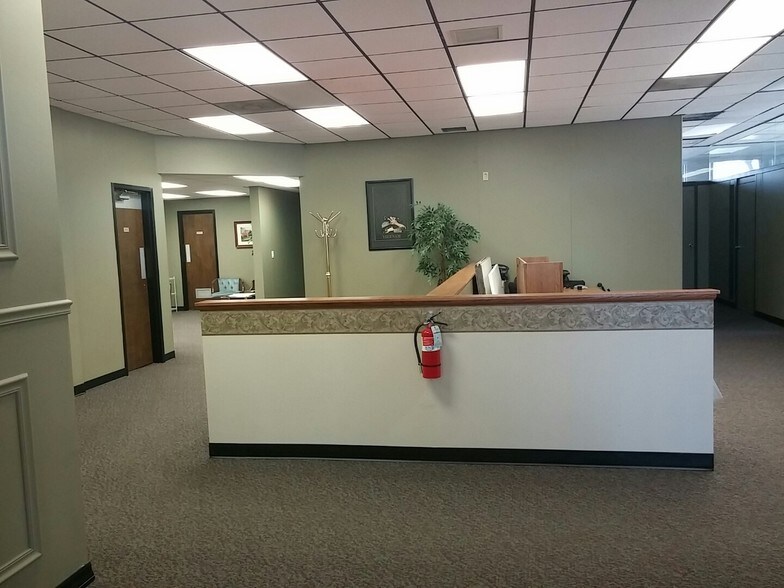More Photos Of 4200 Euclid Ave, Rolling Meadows Office For Lease
