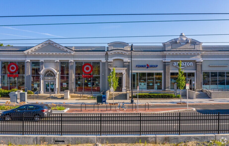 More Photos Of 880 880 Commonwealth Ave, Brookline Storefront Retail Office For Lease