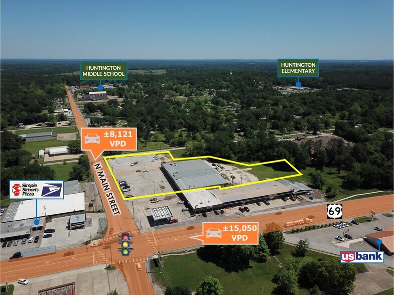 More Photos Of 104 N Main St, Huntington Storefront For Lease