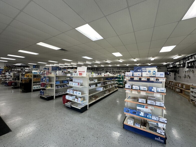 More Photos Of 954 Front Ave NW, Grand Rapids Manufacturing For Sale