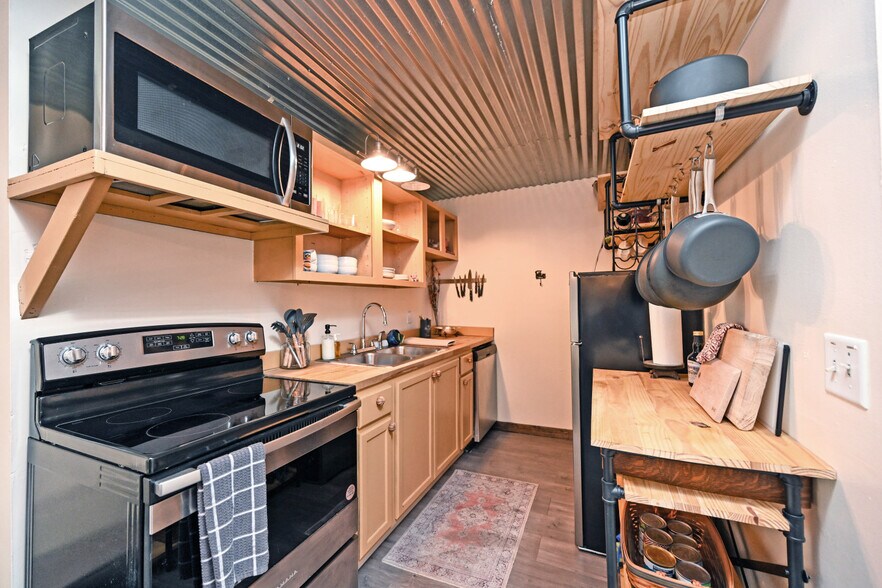 More Photos Of 118 E Liberty St, Cincinnati Apartments For Sale