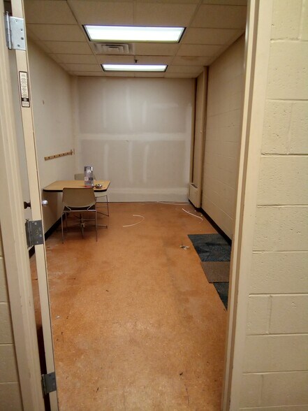 More Photos Of 15 Matthews St, Goshen Office For Sale