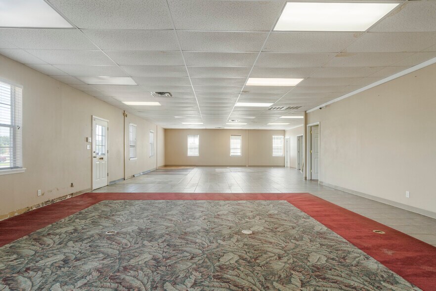 More Photos Of 26400 E 111th St S, Coweta Flex For Sale