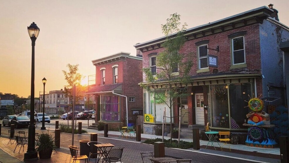More Photos Of 37 W Maplewood Mall, Philadelphia Schools For Sale