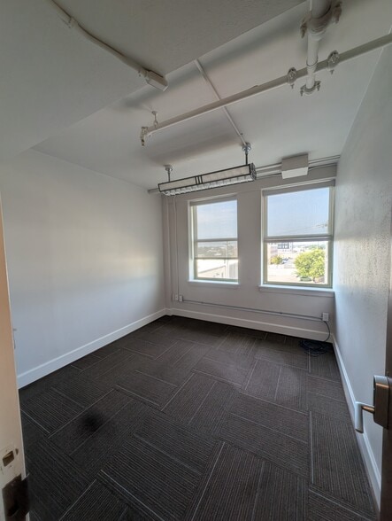 More Photos Of 219 N Main St, Bryan Office For Lease